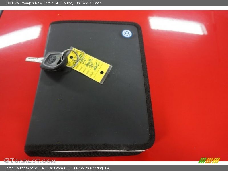 Uni Red / Black 2001 Volkswagen New Beetle GLS Coupe