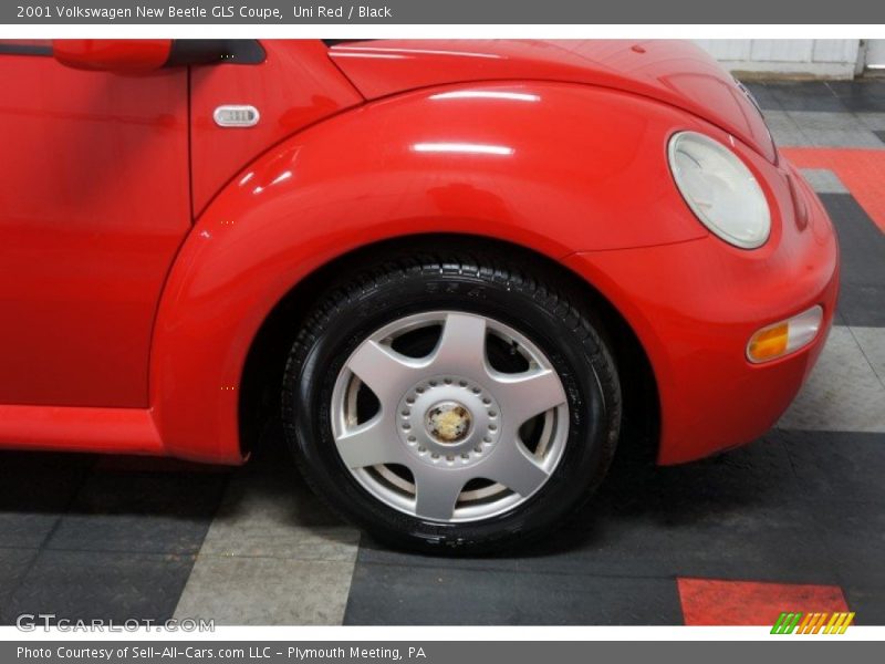 Uni Red / Black 2001 Volkswagen New Beetle GLS Coupe