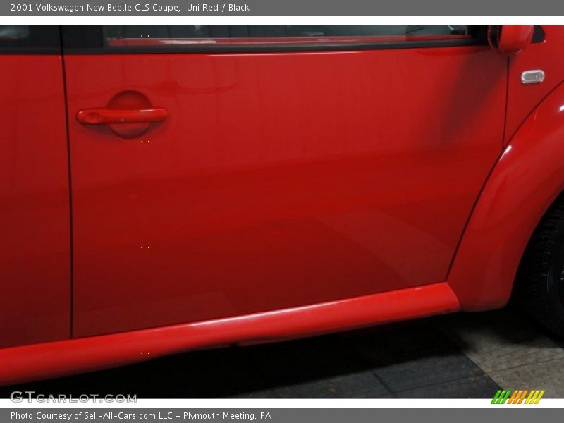 Uni Red / Black 2001 Volkswagen New Beetle GLS Coupe