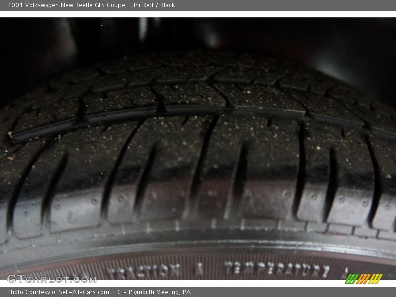 Uni Red / Black 2001 Volkswagen New Beetle GLS Coupe