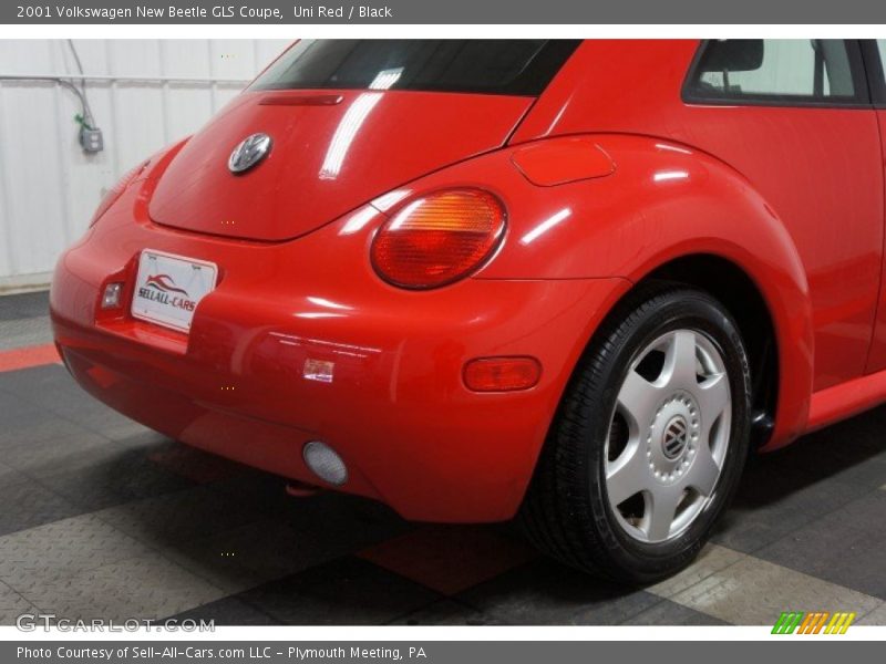 Uni Red / Black 2001 Volkswagen New Beetle GLS Coupe