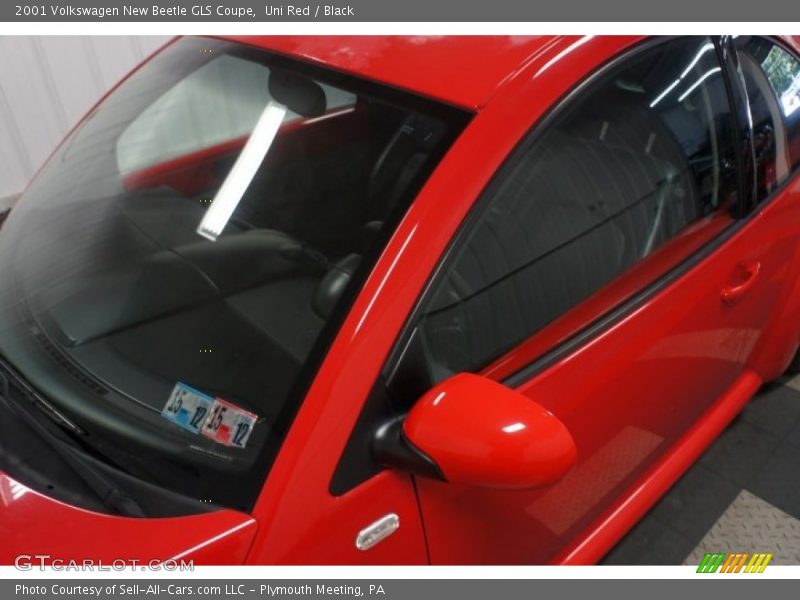 Uni Red / Black 2001 Volkswagen New Beetle GLS Coupe