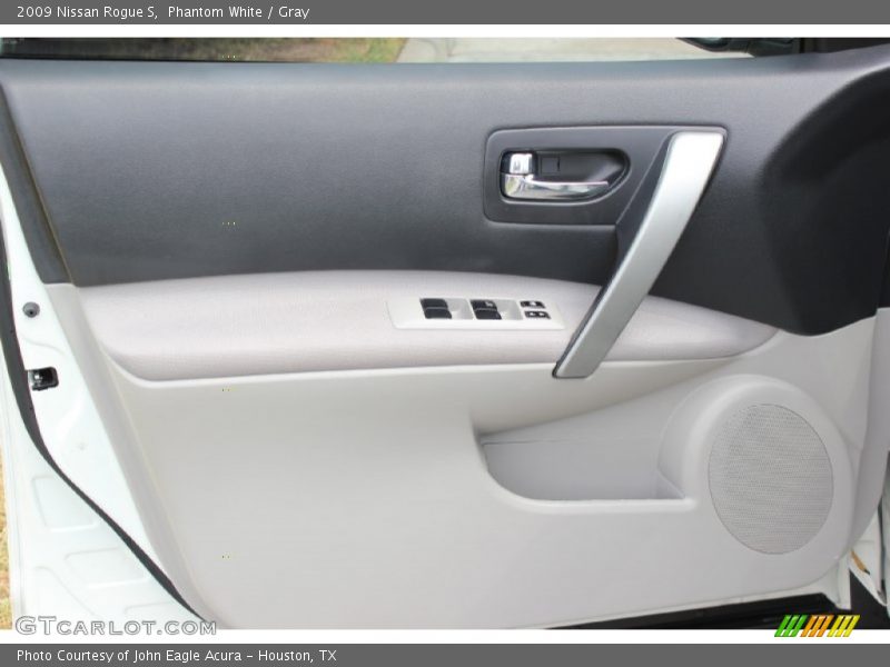 Phantom White / Gray 2009 Nissan Rogue S