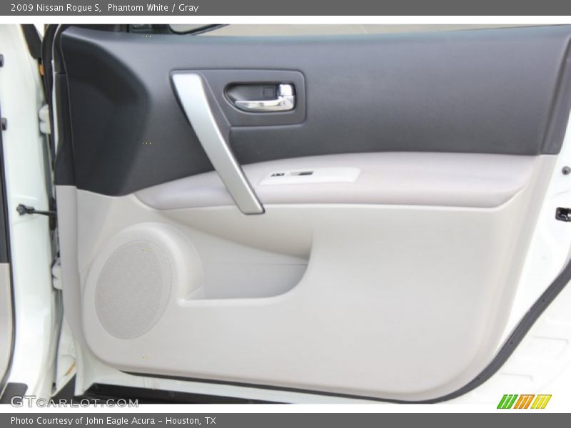 Phantom White / Gray 2009 Nissan Rogue S