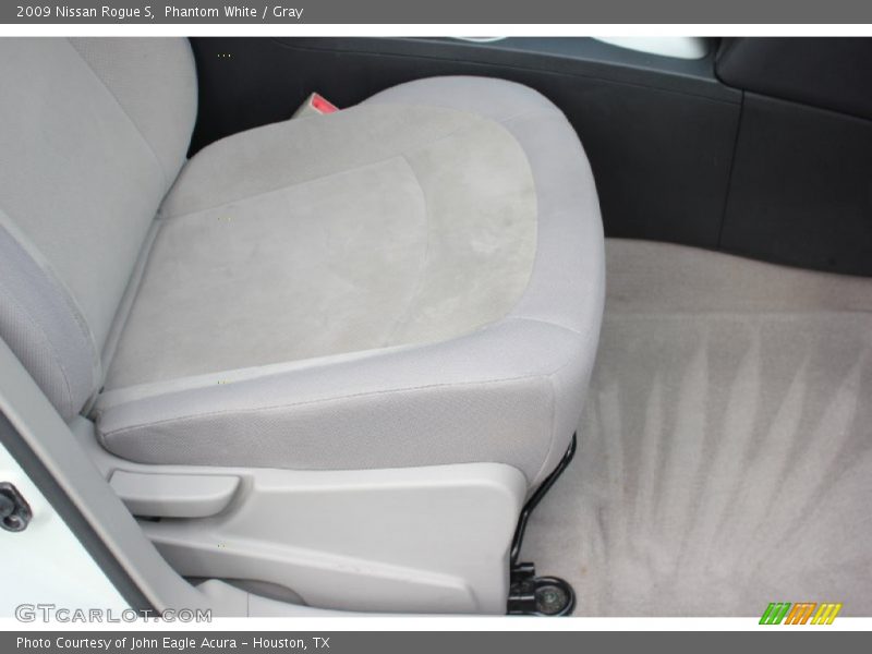 Phantom White / Gray 2009 Nissan Rogue S