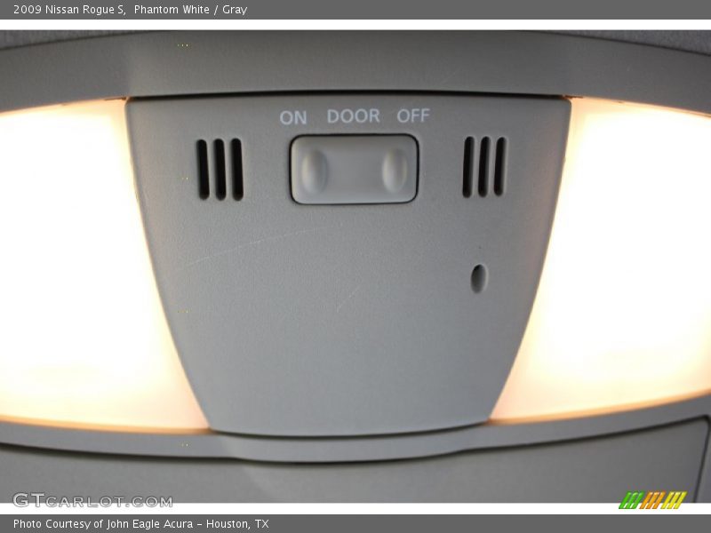 Phantom White / Gray 2009 Nissan Rogue S