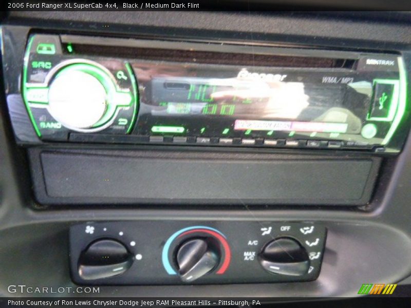 Black / Medium Dark Flint 2006 Ford Ranger XL SuperCab 4x4