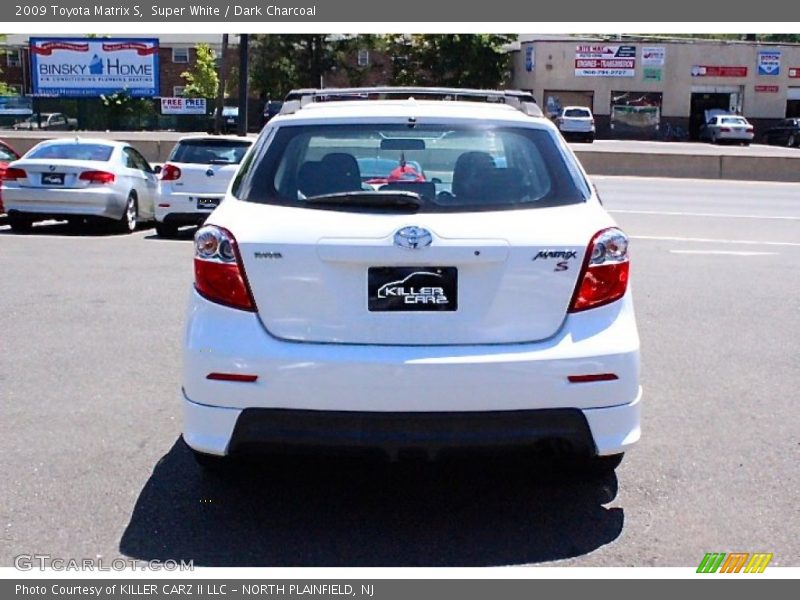 Super White / Dark Charcoal 2009 Toyota Matrix S