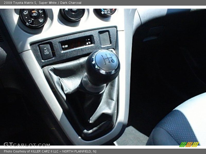 Super White / Dark Charcoal 2009 Toyota Matrix S