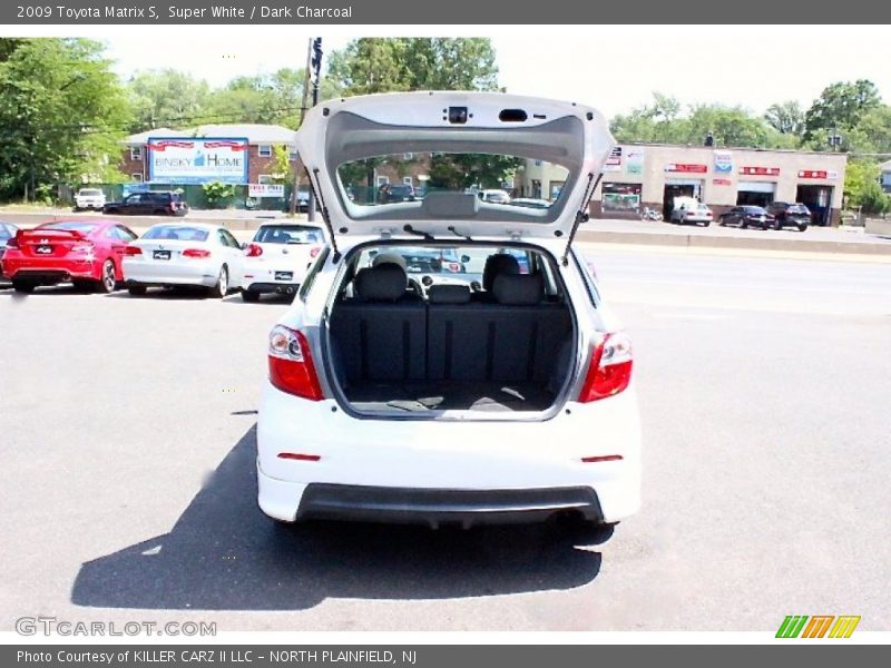 Super White / Dark Charcoal 2009 Toyota Matrix S