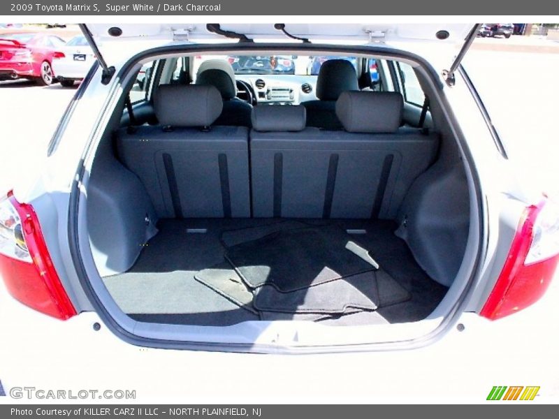Super White / Dark Charcoal 2009 Toyota Matrix S