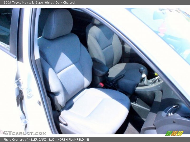 Super White / Dark Charcoal 2009 Toyota Matrix S