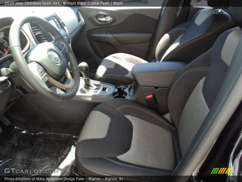 Brilliant Black Crystal Pearl / Black 2016 Jeep Cherokee Sport 4x4