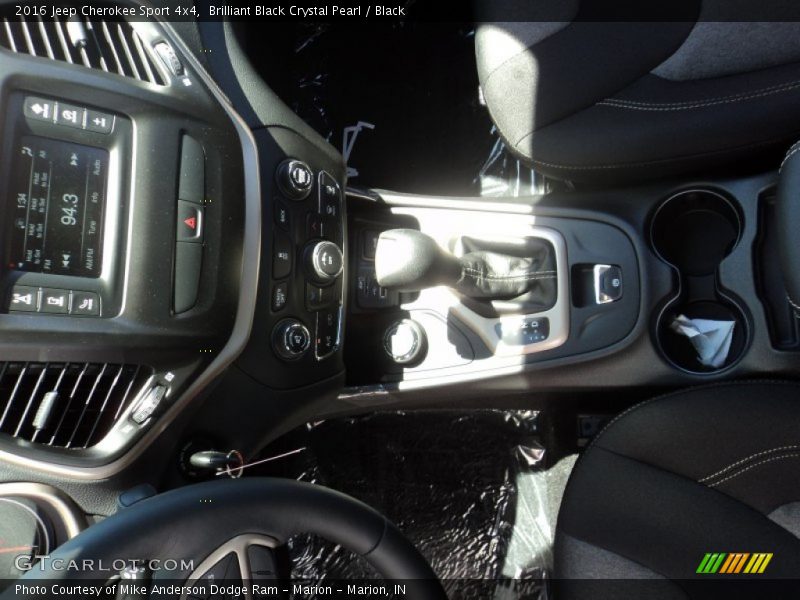 Brilliant Black Crystal Pearl / Black 2016 Jeep Cherokee Sport 4x4