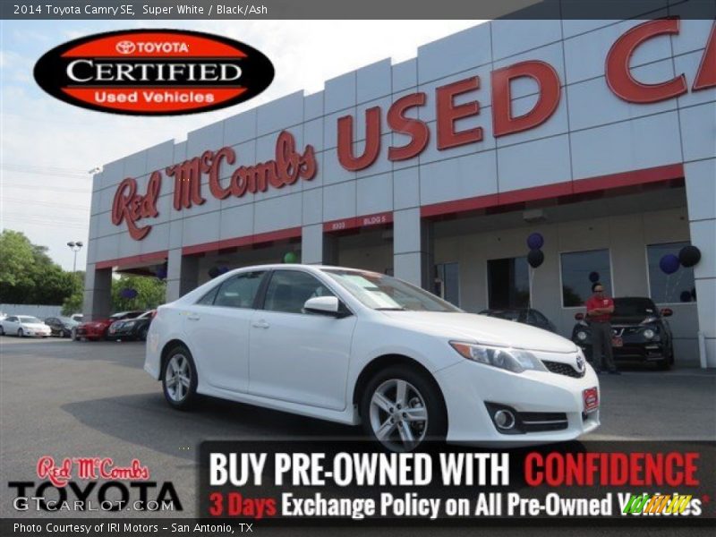 Super White / Black/Ash 2014 Toyota Camry SE