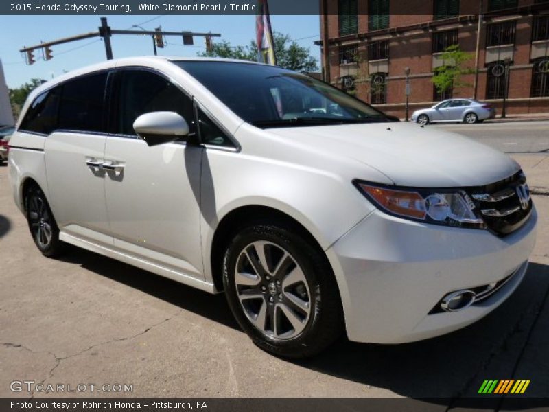 White Diamond Pearl / Truffle 2015 Honda Odyssey Touring