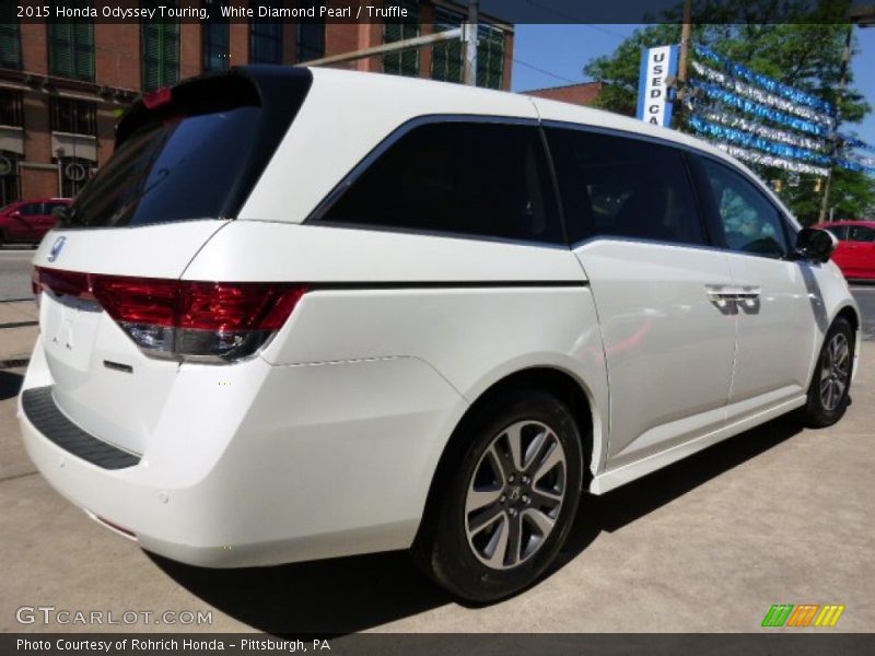 White Diamond Pearl / Truffle 2015 Honda Odyssey Touring