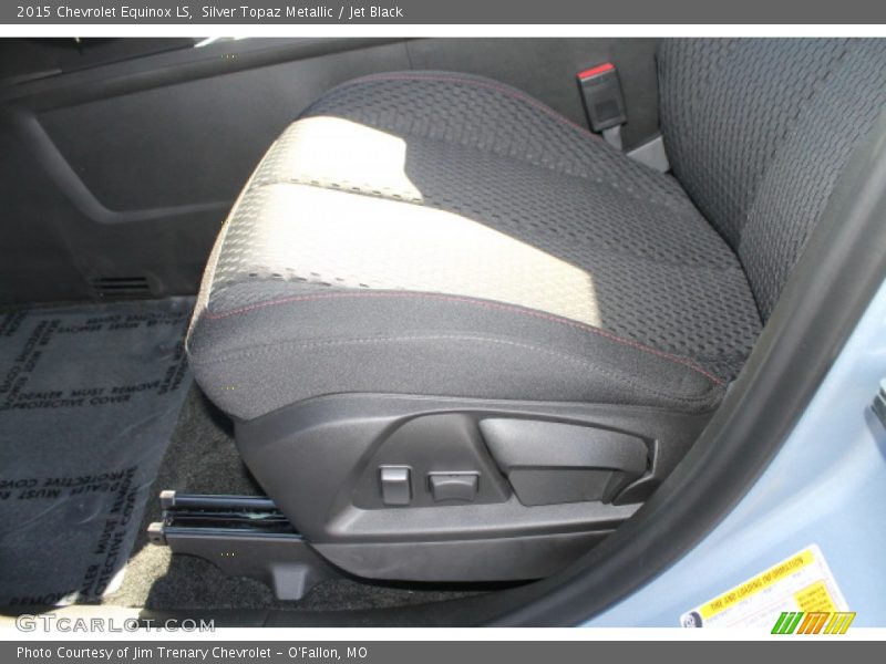 Silver Topaz Metallic / Jet Black 2015 Chevrolet Equinox LS