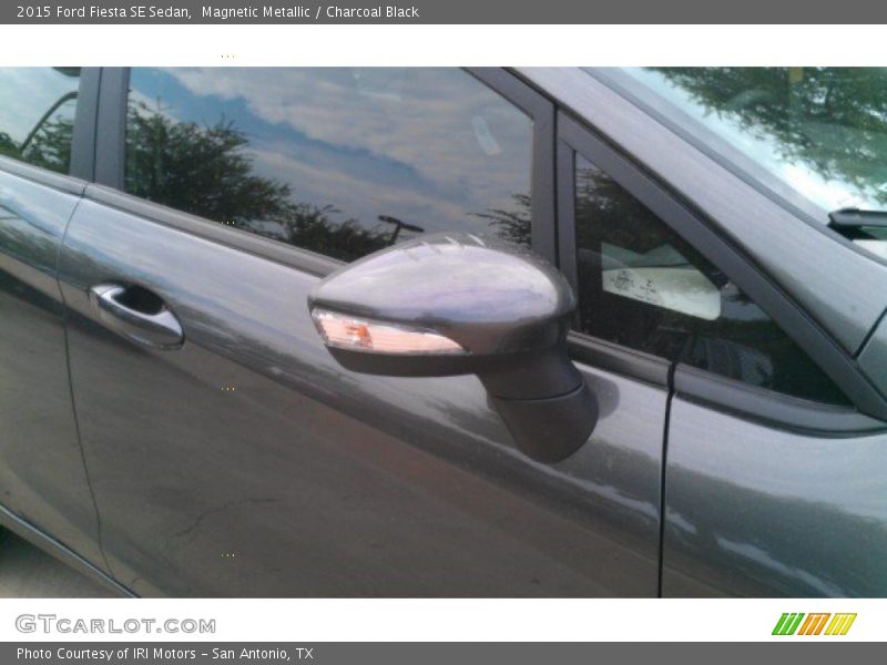 Magnetic Metallic / Charcoal Black 2015 Ford Fiesta SE Sedan