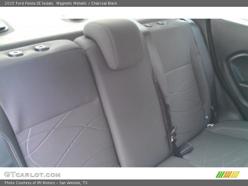 Magnetic Metallic / Charcoal Black 2015 Ford Fiesta SE Sedan