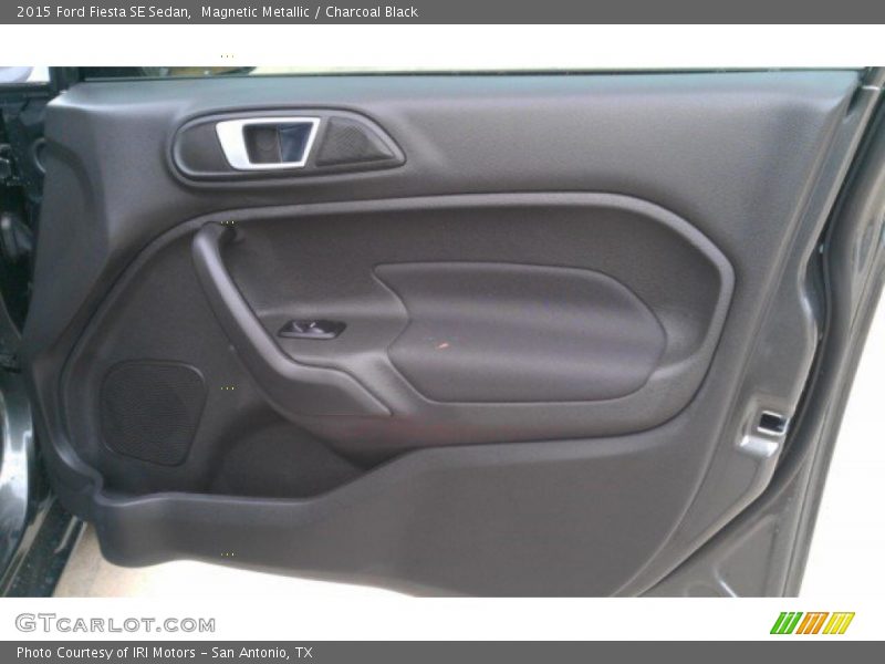 Magnetic Metallic / Charcoal Black 2015 Ford Fiesta SE Sedan