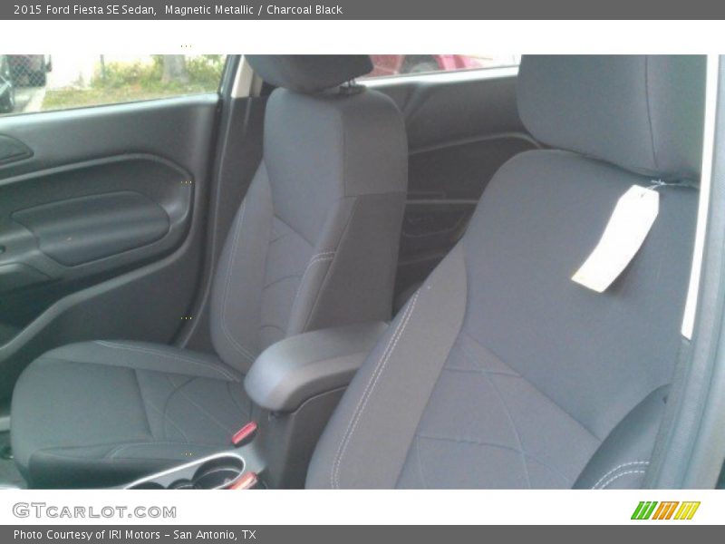 Magnetic Metallic / Charcoal Black 2015 Ford Fiesta SE Sedan