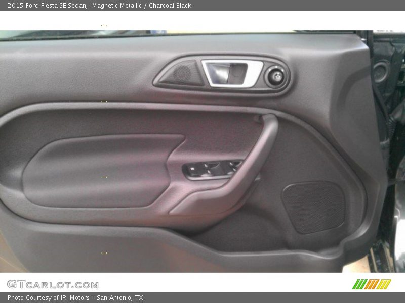 Magnetic Metallic / Charcoal Black 2015 Ford Fiesta SE Sedan