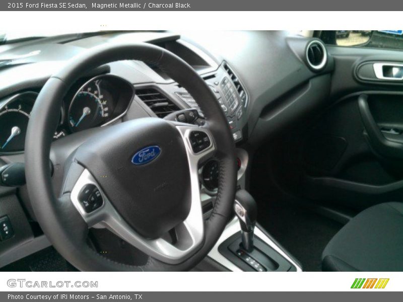 Magnetic Metallic / Charcoal Black 2015 Ford Fiesta SE Sedan