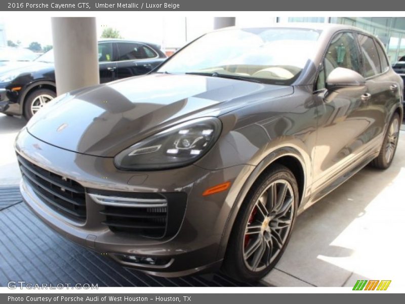 Front 3/4 View of 2016 Cayenne GTS