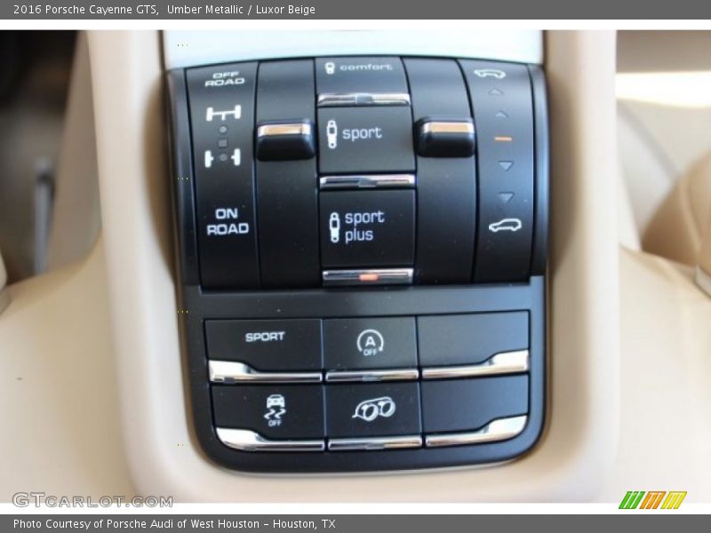 Controls of 2016 Cayenne GTS