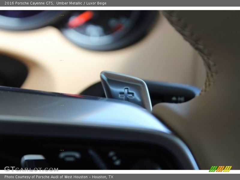 Umber Metallic / Luxor Beige 2016 Porsche Cayenne GTS