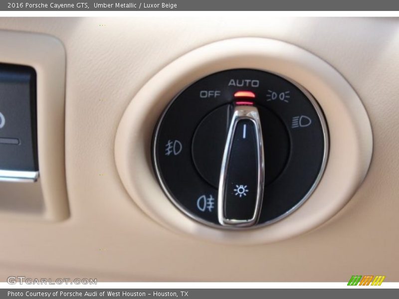 Controls of 2016 Cayenne GTS
