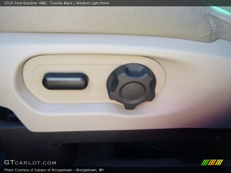 Tuxedo Black / Medium Light Stone 2015 Ford Explorer 4WD