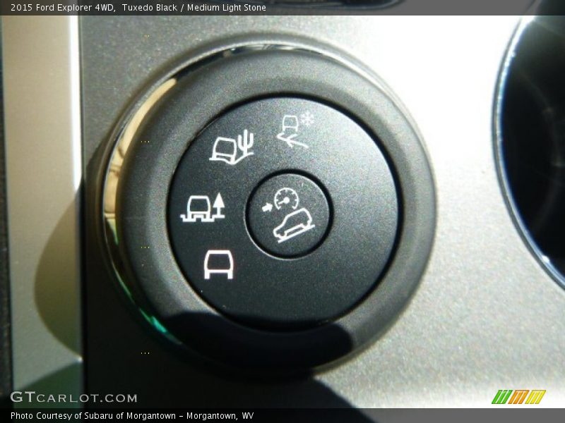 Tuxedo Black / Medium Light Stone 2015 Ford Explorer 4WD