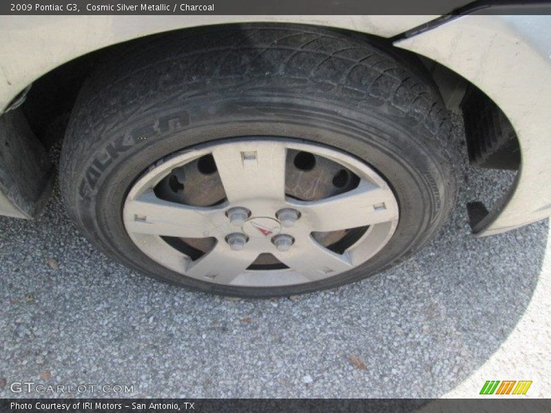 Cosmic Silver Metallic / Charcoal 2009 Pontiac G3