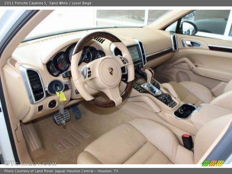 Sand White / Luxor Beige 2011 Porsche Cayenne S