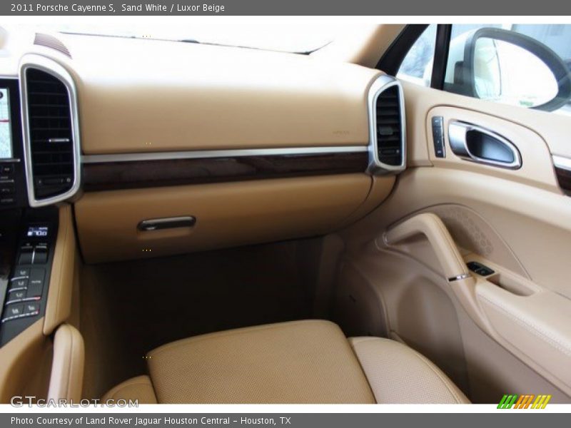 Sand White / Luxor Beige 2011 Porsche Cayenne S