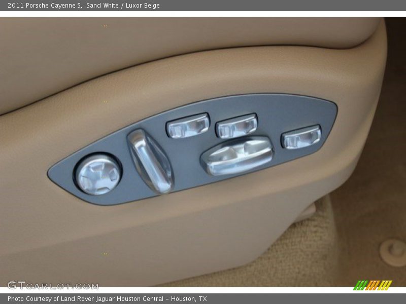 Sand White / Luxor Beige 2011 Porsche Cayenne S