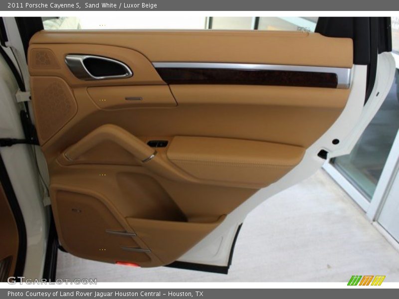 Sand White / Luxor Beige 2011 Porsche Cayenne S