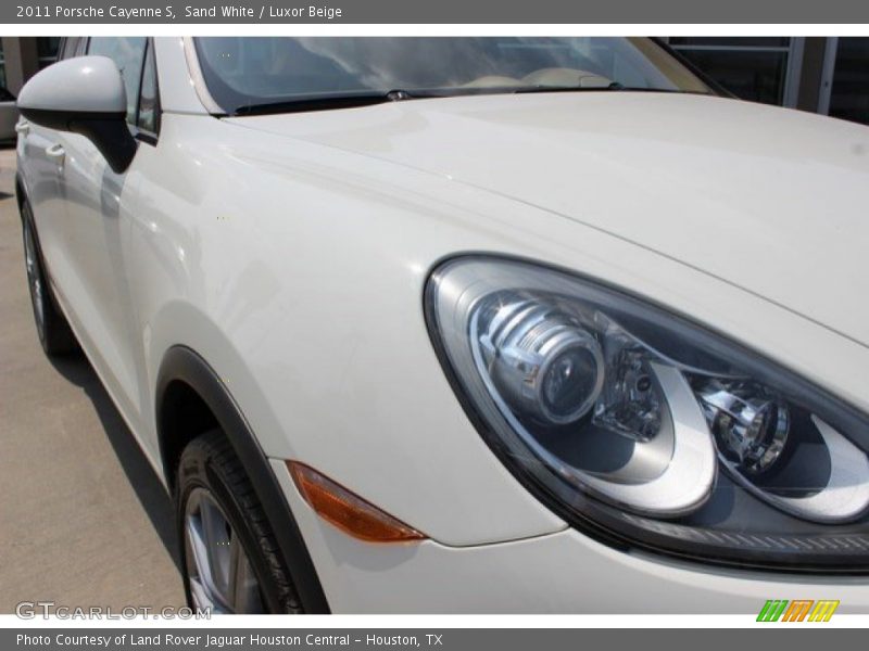 Sand White / Luxor Beige 2011 Porsche Cayenne S