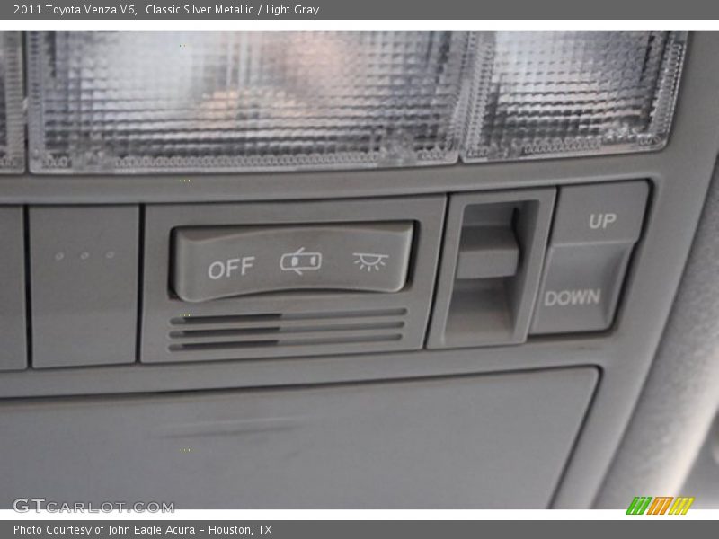 Classic Silver Metallic / Light Gray 2011 Toyota Venza V6