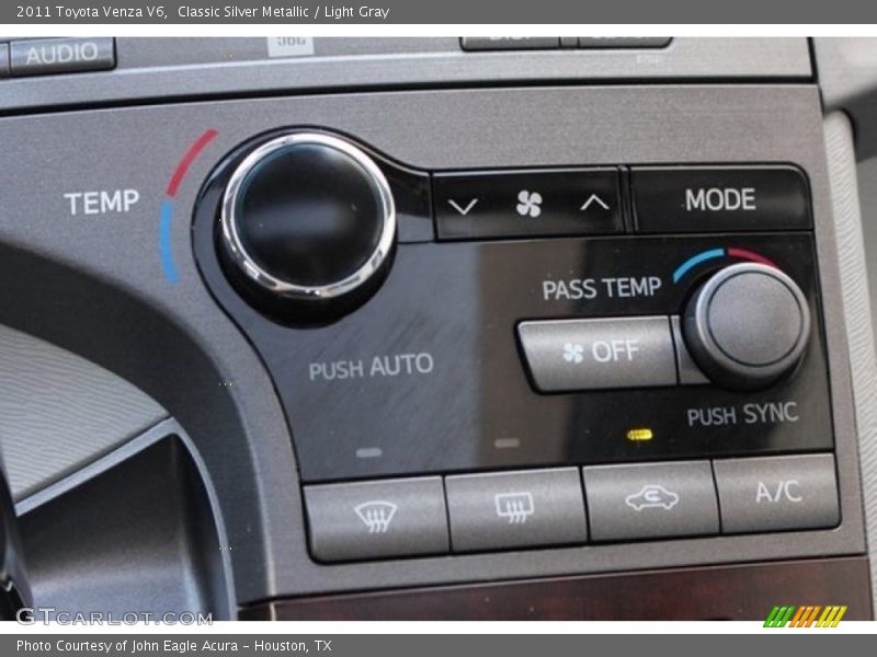 Classic Silver Metallic / Light Gray 2011 Toyota Venza V6