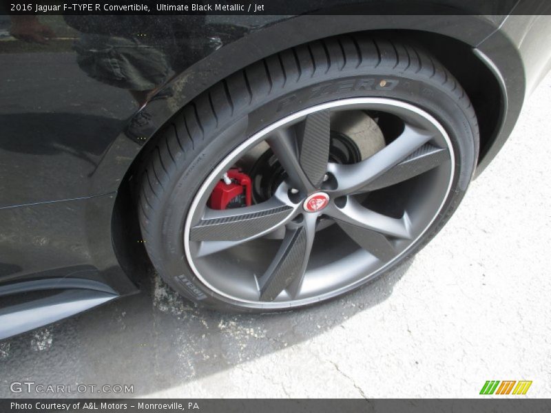  2016 F-TYPE R Convertible Wheel