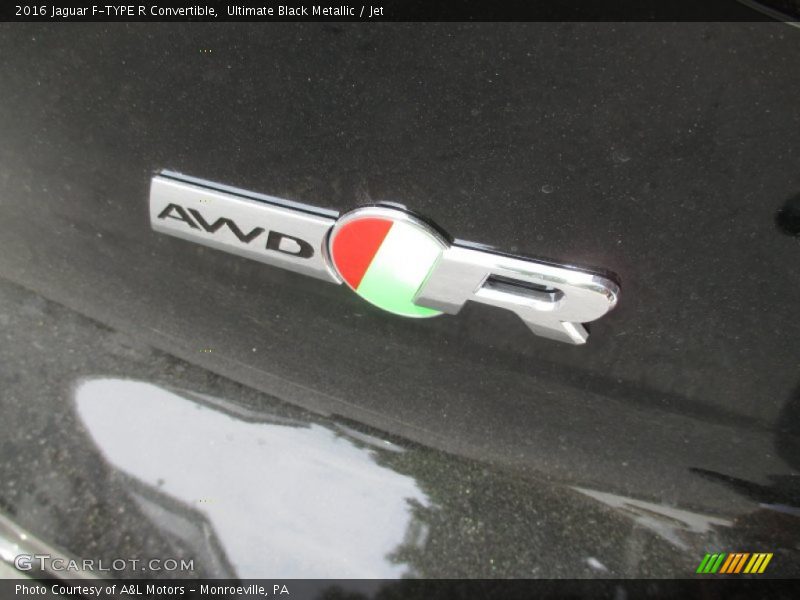 Ultimate Black Metallic / Jet 2016 Jaguar F-TYPE R Convertible