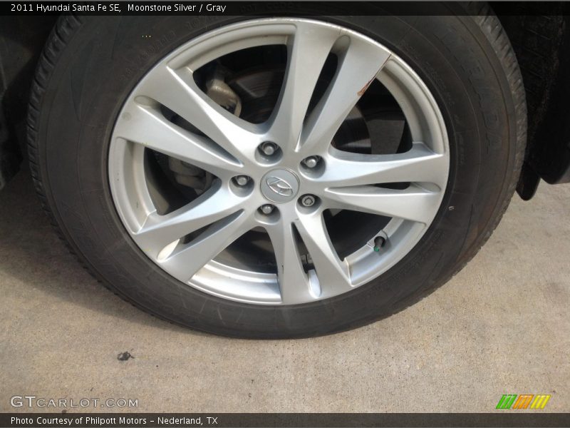 Moonstone Silver / Gray 2011 Hyundai Santa Fe SE
