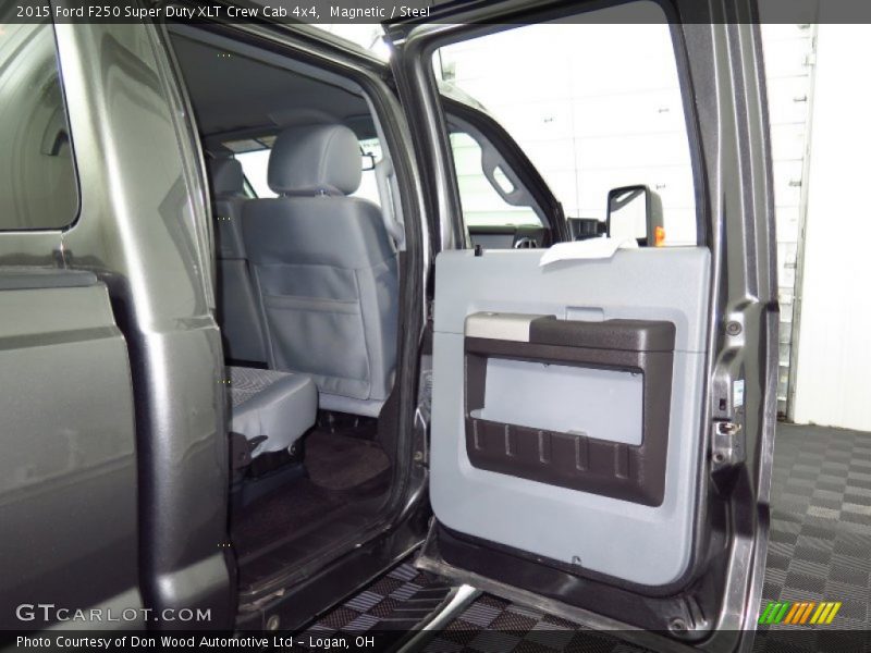 Magnetic / Steel 2015 Ford F250 Super Duty XLT Crew Cab 4x4