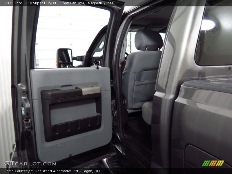 Magnetic / Steel 2015 Ford F250 Super Duty XLT Crew Cab 4x4
