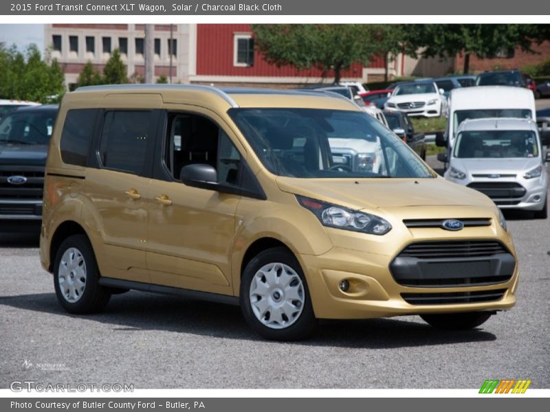 Front 3/4 View of 2015 Transit Connect XLT Wagon