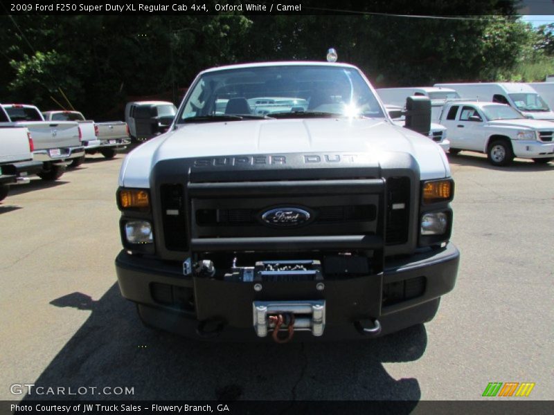 Oxford White / Camel 2009 Ford F250 Super Duty XL Regular Cab 4x4