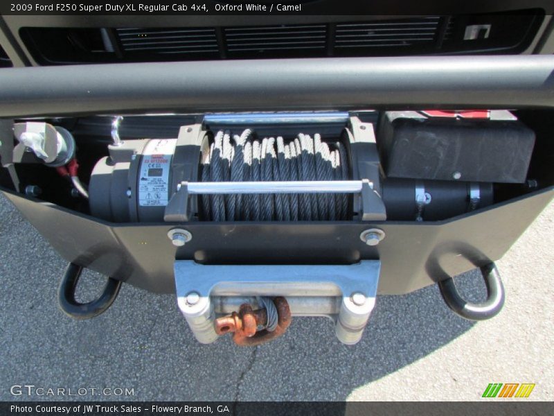 Oxford White / Camel 2009 Ford F250 Super Duty XL Regular Cab 4x4